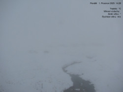 Luční bouda, pramen Bílého Labe