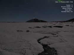 Luční bouda, pramen Bílého Labe