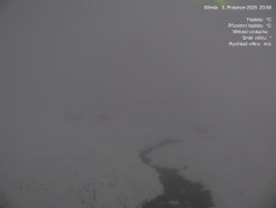 Luční bouda, pramen Bílého Labe