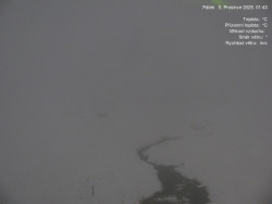 Luční bouda, pramen Bílého Labe