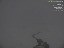 Luční bouda, pramen Bílého Labe