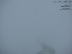 Luční bouda, pramen Bílého Labe