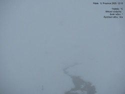 Luční bouda, pramen Bílého Labe