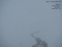 Luční bouda, pramen Bílého Labe