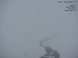 Luční bouda, pramen Bílého Labe