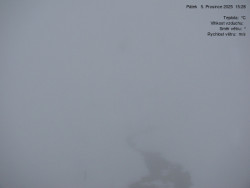 Luční bouda, pramen Bílého Labe