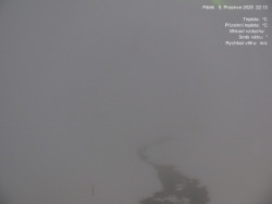 Luční bouda, pramen Bílého Labe