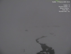 Luční bouda, pramen Bílého Labe