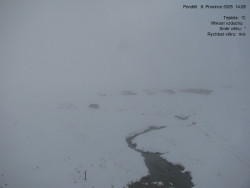 Luční bouda, pramen Bílého Labe