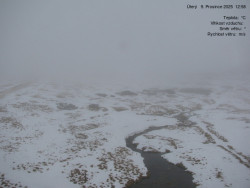 Luční bouda, pramen Bílého Labe