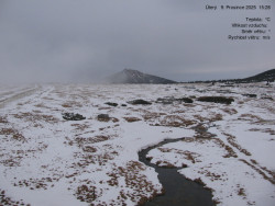 Luční bouda, pramen Bílého Labe