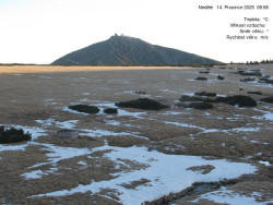 Luční bouda, pramen Bílého Labe