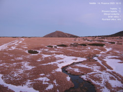 Luční bouda, pramen Bílého Labe