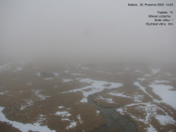 Luční bouda, pramen Bílého Labe