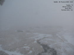 Luční bouda, pramen Bílého Labe