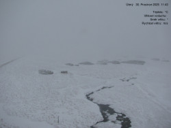 Luční bouda, pramen Bílého Labe