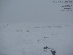 Luční bouda, pramen Bílého Labe