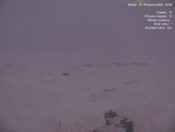 Luční bouda, pramen Bílého Labe