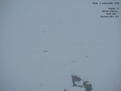 Luční bouda, pramen Bílého Labe