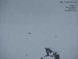 Luční bouda, pramen Bílého Labe