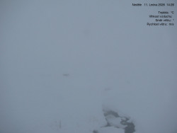 Luční bouda, pramen Bílého Labe