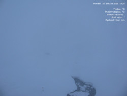 Luční bouda, pramen Bílého Labe