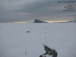 Luční bouda, pramen Bílého Labe