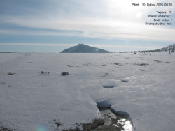 Luční bouda, pramen Bílého Labe