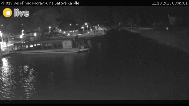 Baťův kanál - Přístav Veselí nad Moravou na Baťově kanále - 21.10.2025 v 03:45 Baťův kanál - Přístav Veselí nad Moravou na Baťově kanále - 21.10.2025 v 03:45