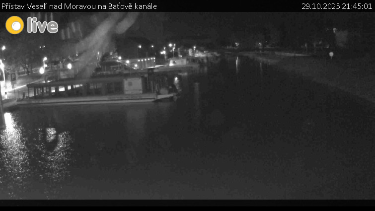 Baťův kanál - Přístav Veselí nad Moravou na Baťově kanále - 29.10.2025 v 21:45 Baťův kanál - Přístav Veselí nad Moravou na Baťově kanále - 29.10.2025 v 21:45