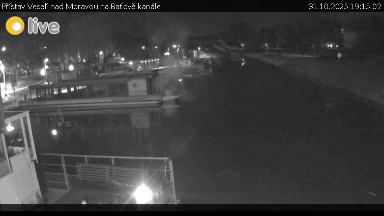 Baťův kanál - Přístav Veselí nad Moravou na Baťově kanále - 31.10.2025 v 19:15 Baťův kanál - Přístav Veselí nad Moravou na Baťově kanále - 31.10.2025 v 19:15