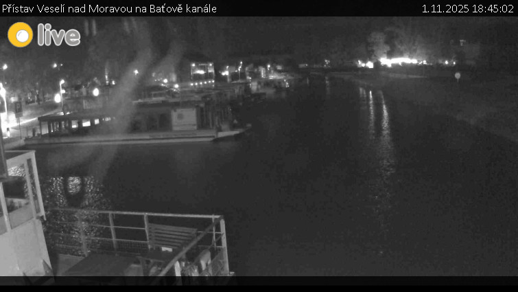 Baťův kanál - Přístav Veselí nad Moravou na Baťově kanále - 1.11.2025 v 18:45 Baťův kanál - Přístav Veselí nad Moravou na Baťově kanále - 1.11.2025 v 18:45