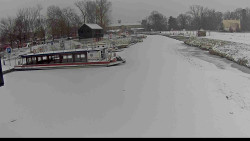 Přístav Veselí nad Moravou na Baťově kanále