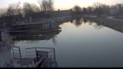 Přístav Veselí nad Moravou na Baťově kanále