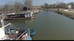 Přístav Veselí nad Moravou na Baťově kanále