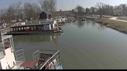 Přístav Veselí nad Moravou na Baťově kanále