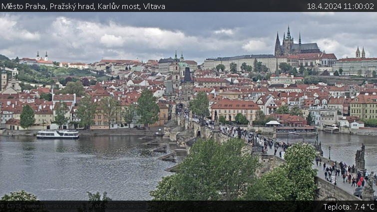 Město Praha - Pražský hrad, Karlův most, Vltava - 18.4.2024 v 11:00