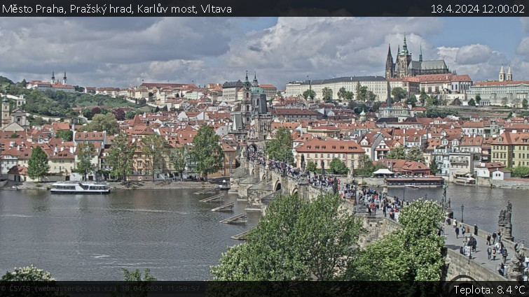 Město Praha - Pražský hrad, Karlův most, Vltava - 18.4.2024 v 12:00