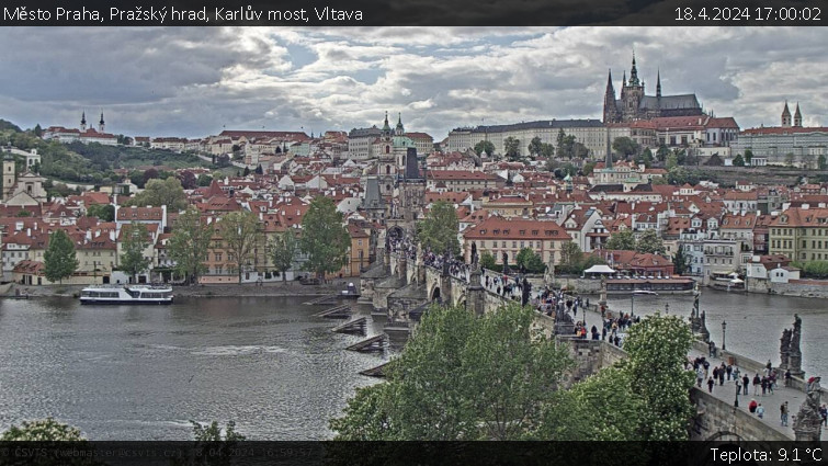 Město Praha - Pražský hrad, Karlův most, Vltava - 18.4.2024 v 17:00