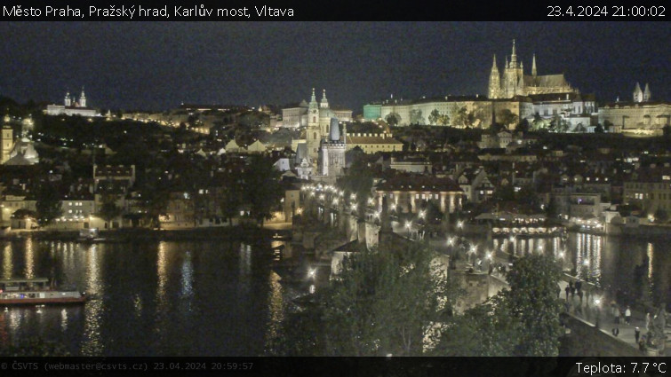 Město Praha - Pražský hrad, Karlův most, Vltava - 23.4.2024 v 21:00