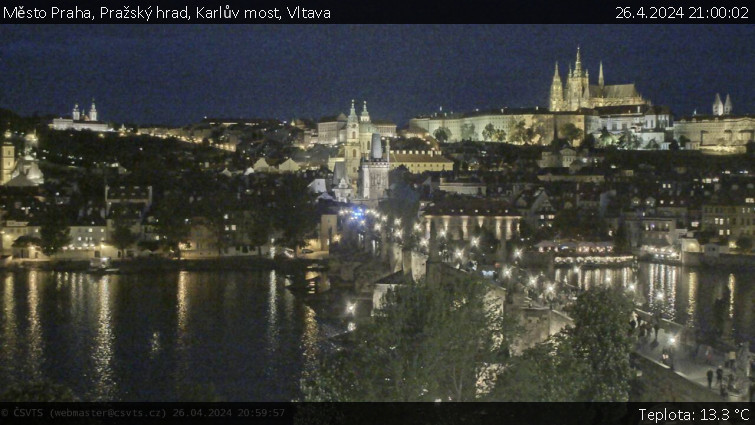 Město Praha - Pražský hrad, Karlův most, Vltava - 26.4.2024 v 21:00