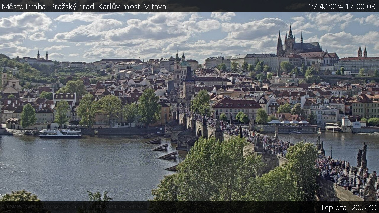 Město Praha - Pražský hrad, Karlův most, Vltava - 27.4.2024 v 17:00