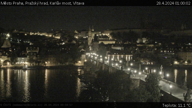 Město Praha - Pražský hrad, Karlův most, Vltava - 28.4.2024 v 01:00