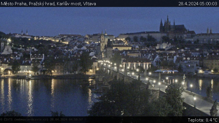 Město Praha - Pražský hrad, Karlův most, Vltava - 28.4.2024 v 05:00
