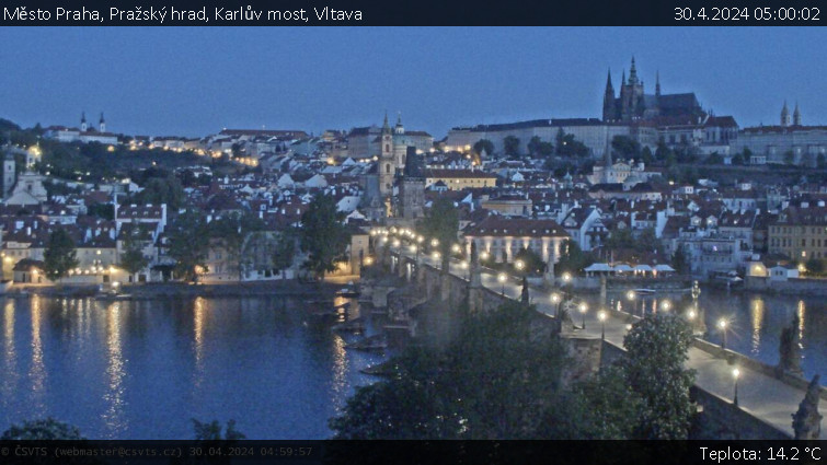Město Praha - Pražský hrad, Karlův most, Vltava - 30.4.2024 v 05:00