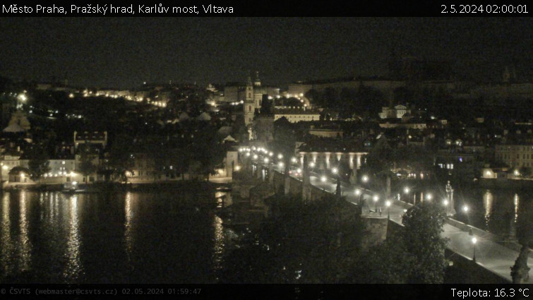 Město Praha - Pražský hrad, Karlův most, Vltava - 2.5.2024 v 02:00