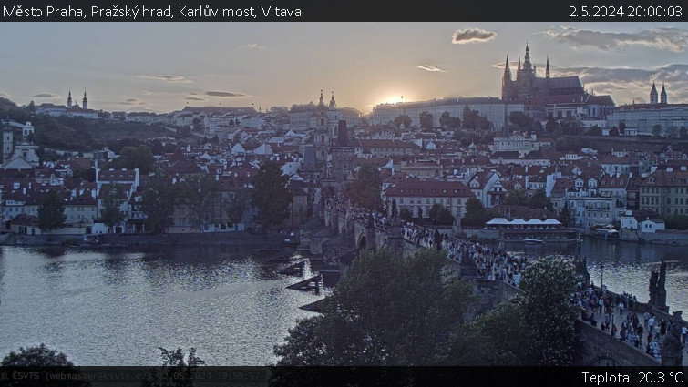 Město Praha - Pražský hrad, Karlův most, Vltava - 2.5.2024 v 20:00