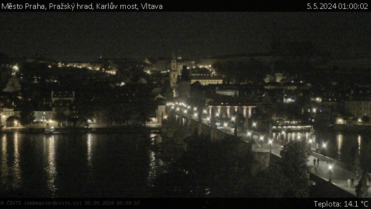 Město Praha - Pražský hrad, Karlův most, Vltava - 5.5.2024 v 01:00
