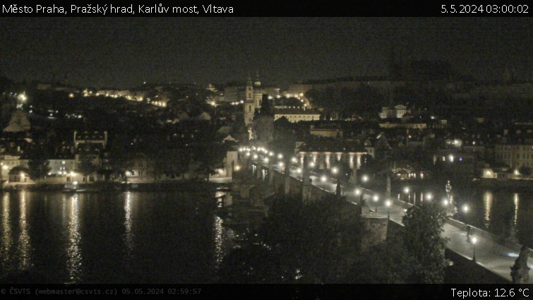 Město Praha - Pražský hrad, Karlův most, Vltava - 5.5.2024 v 03:00