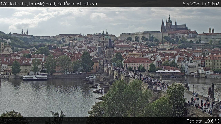 Město Praha - Pražský hrad, Karlův most, Vltava - 6.5.2024 v 17:00
